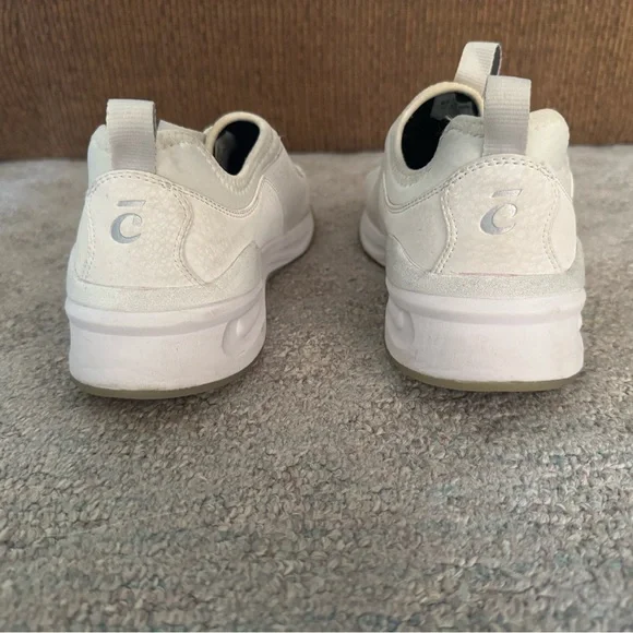 Woman’s classic Clove healthcare shoe - Picture 3 of 4